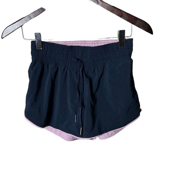 Lululemon Choose A Side Reversible Shorts 2 - Picture 2 of 4